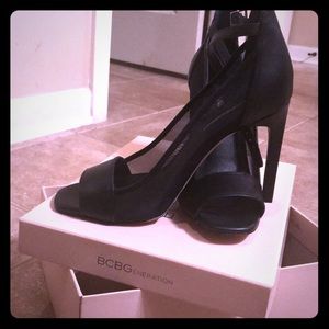 Sexy black BCBG heel